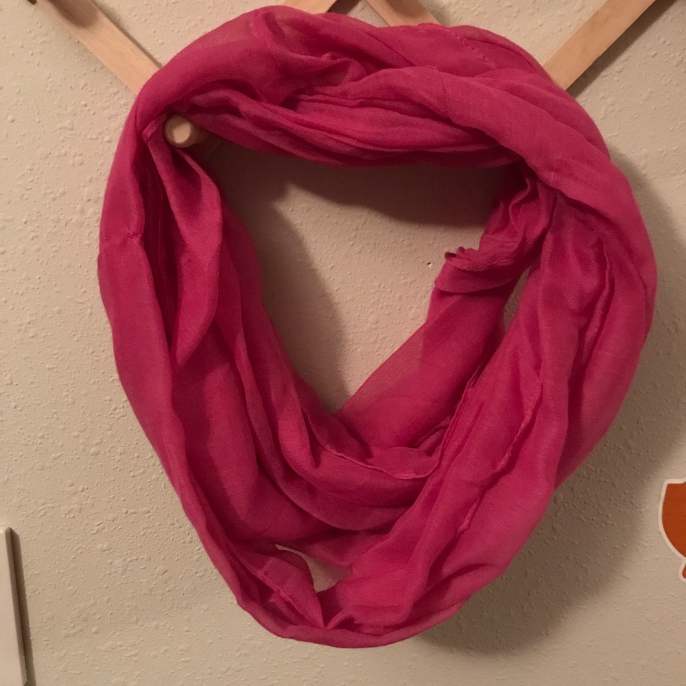 Scarf//Hot Pink